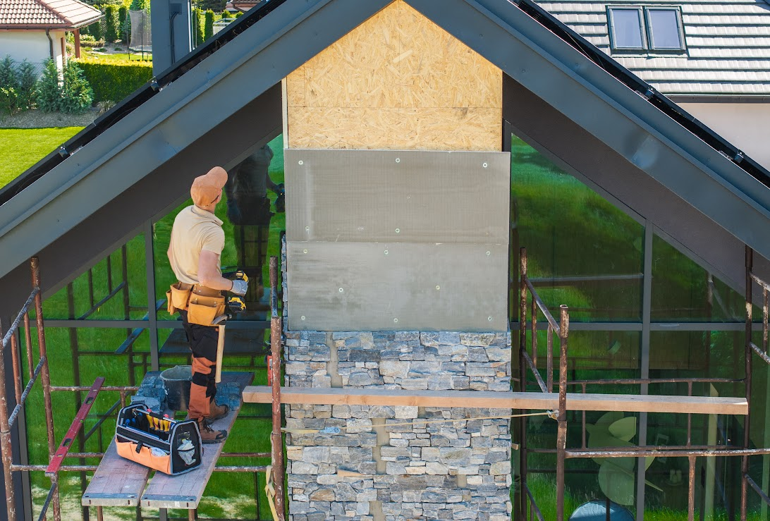 Veneer Stone vs. Natural Stone: What’s the Difference?